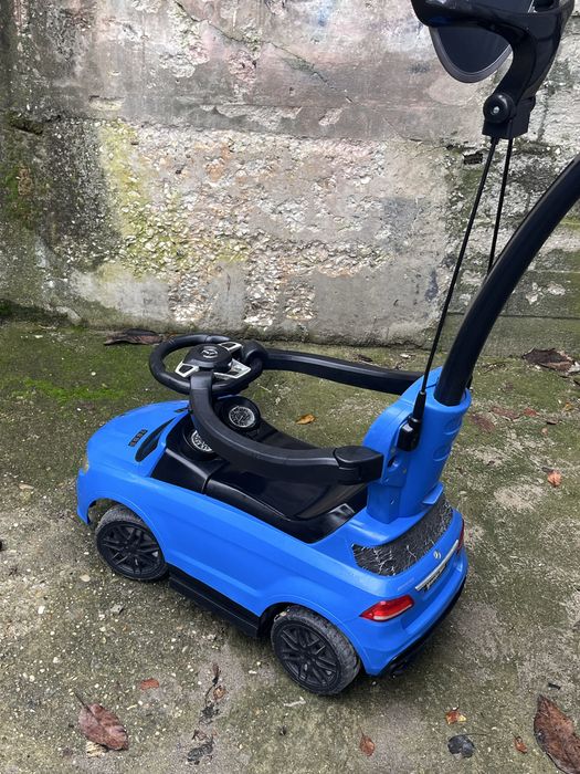 Детска кола за бутане “Chipolino” Ride-on със сенник MERCEDES