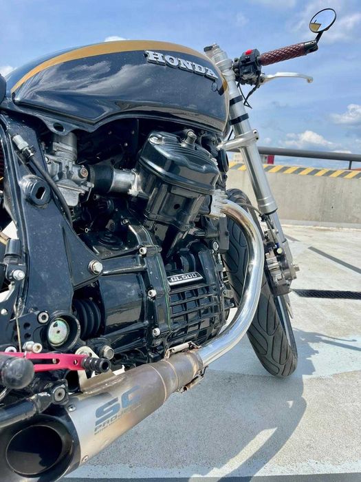 Honda GL 500 Silver Wing – motocicletă clasică, cafe racer,  recondiționată