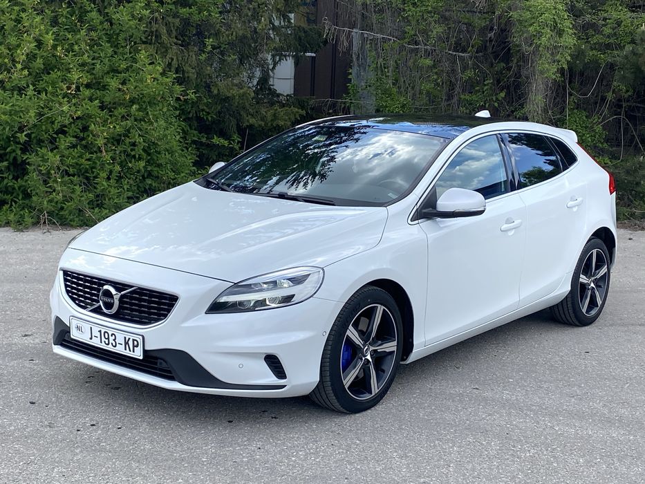 Volvo V40 D3 150cp R.design full 2021 automat