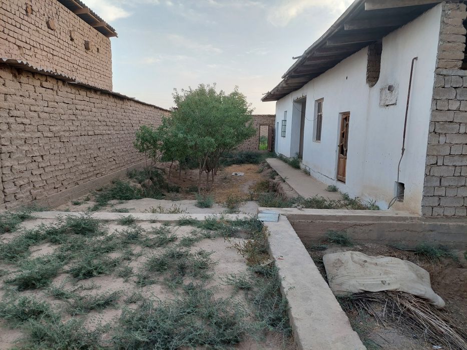 Уй  сотиш  ховли нархларни  келиштириб берамиз