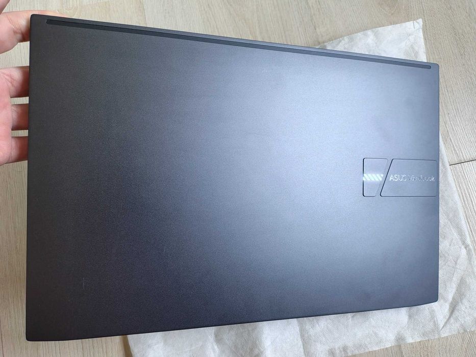 ASUS Vivobook Pro 15 OLED i5-13500H, 8 GB, 512 GB SSD+32 Optane, 15.6"