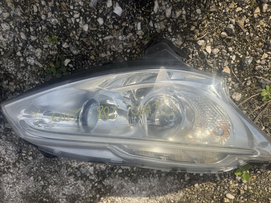 Фарове за Пежо Peugeot 208-2013 година