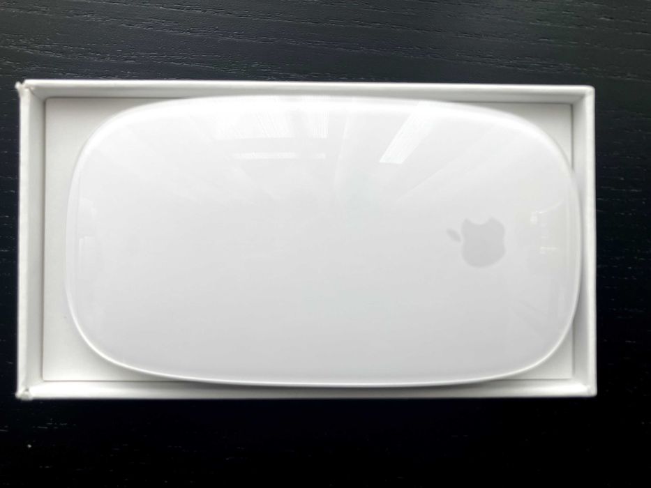 Мишка Apple Magic Mouse (MXK53ZM/A) - последен модел, като нова