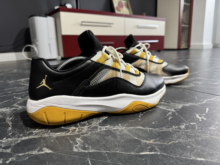 Nike Air Jordan 11 CMFT Low