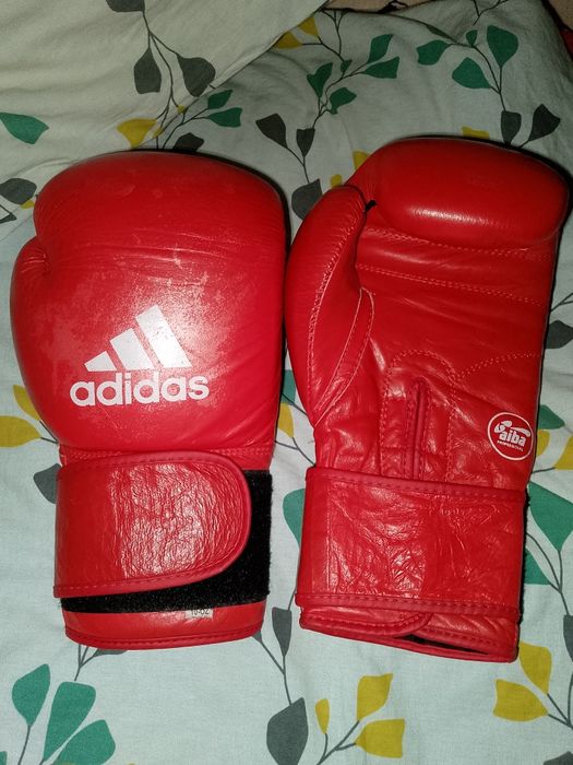 Боксерские перчатки Adidas AIBA Red dress