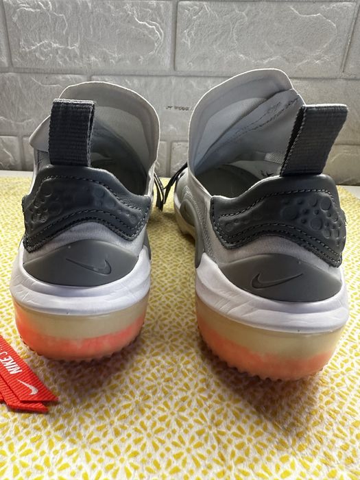 Маратонки  Nike Joy Ride