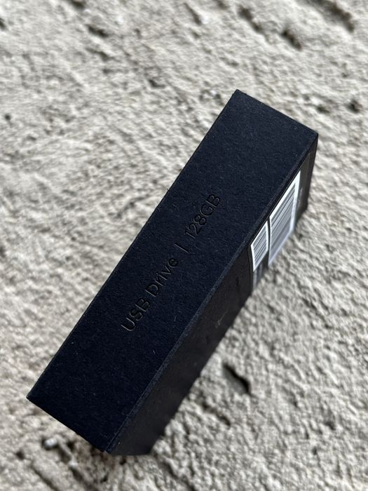 Stick USB Tesla original – 128 GB