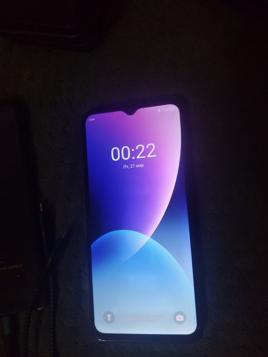 Телефон продам в хорошем состоянии 256г