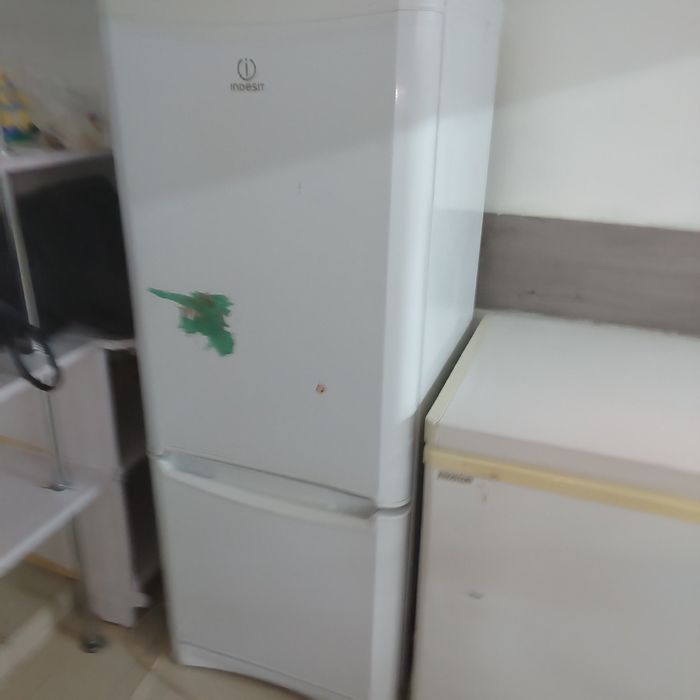 Продам холодильник двух каменный