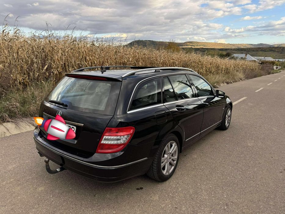 Vând Mercedes c class