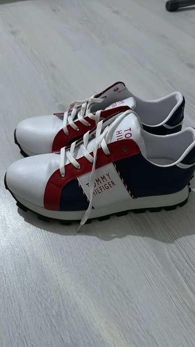 Кроссовки Tommy Hilfiger 41 размер