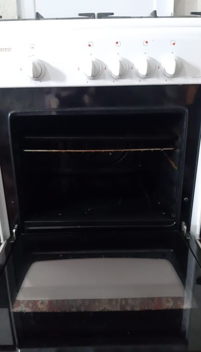 Продам газовую плиту