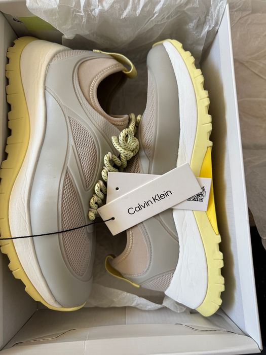 Маратонки на Calvin Klein