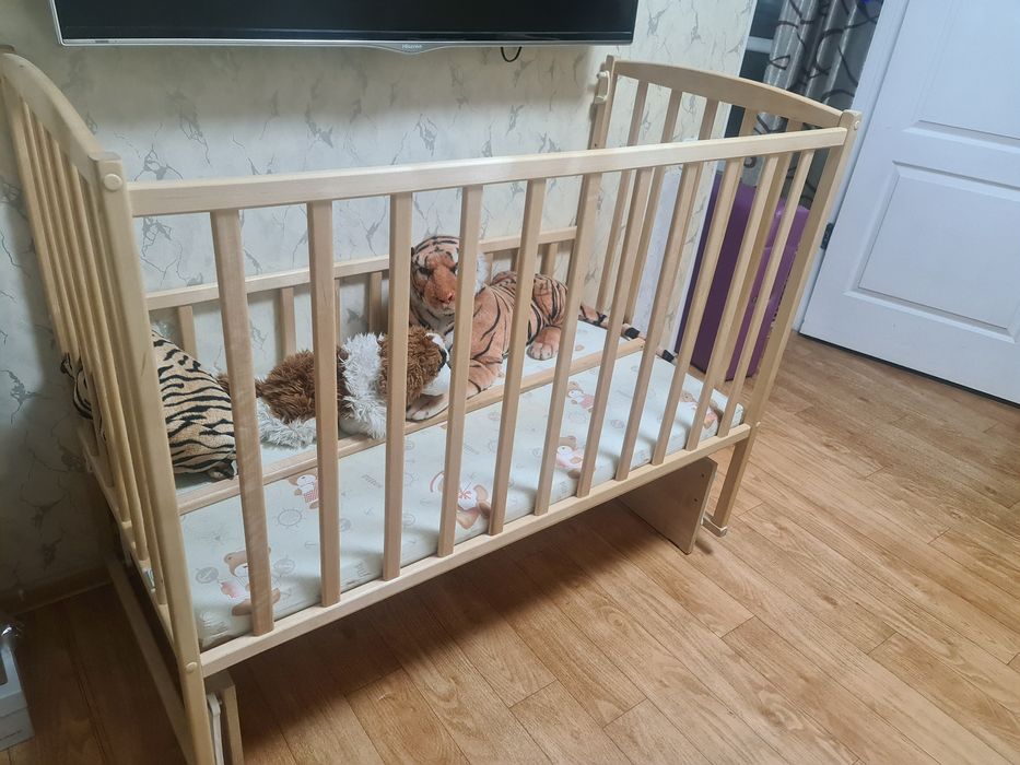 Продам детскую кроватку