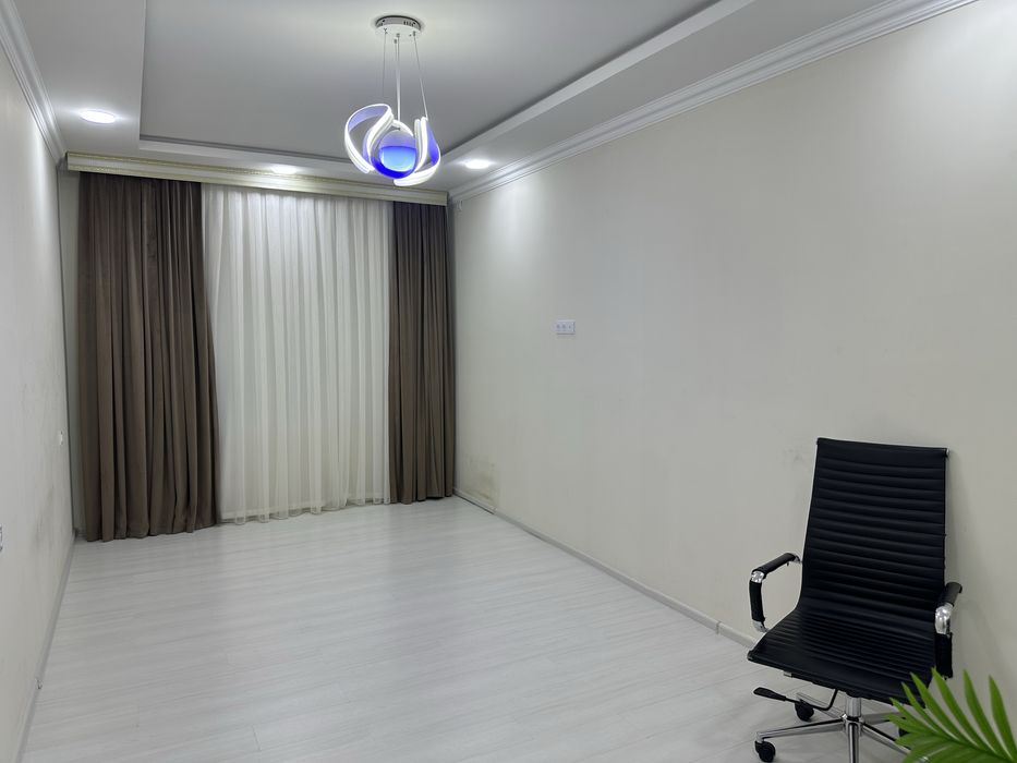 Продается 2 этажный дом, напротив 10 квартала