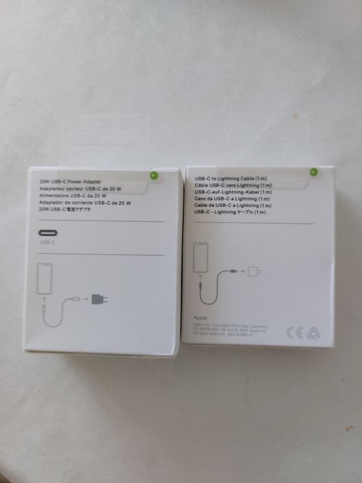 Продам зарядку на айфон.