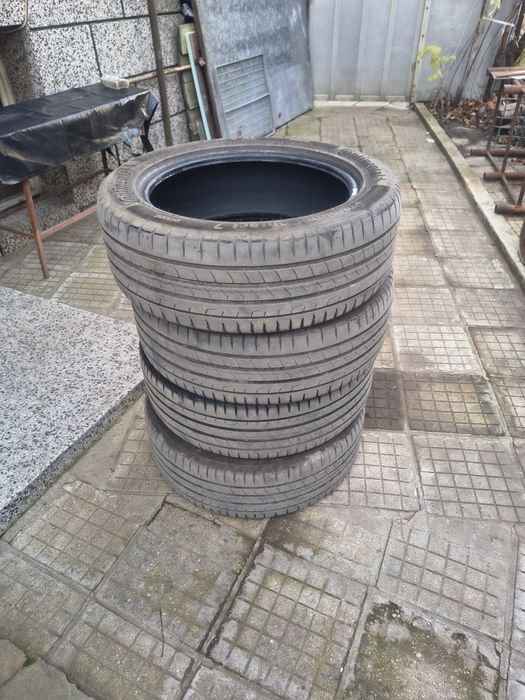 4 бр. Гуми Continental 215 55 18