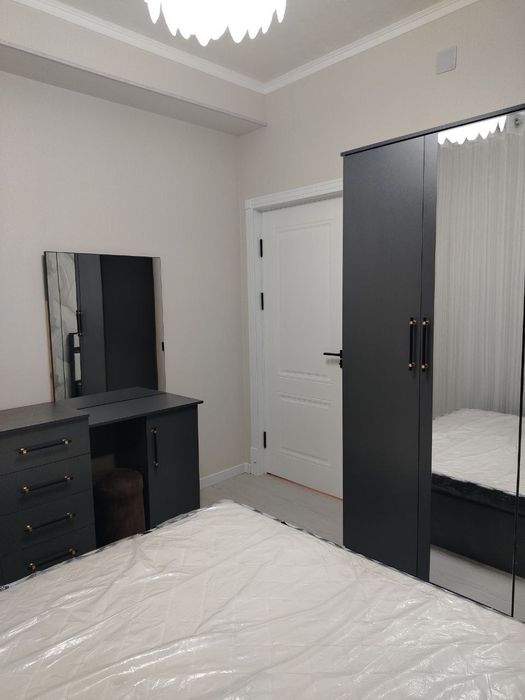 Kvartira oilaga,qizlarga, bollaga ijaraga beriladi.