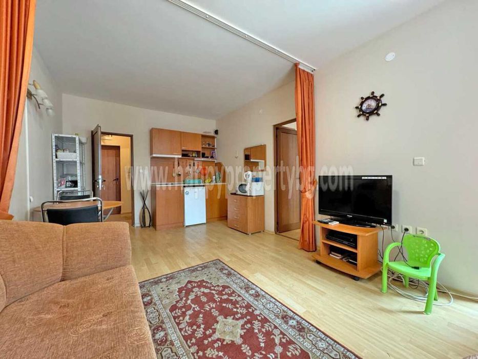 Продава се Двустаен апартамент в к.к. Слънчев бряг - 61 кв.м за 943 €/кв.м - Снимка #2