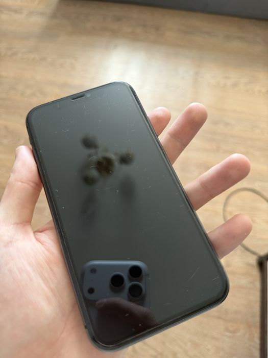 Продаю Iphone 11