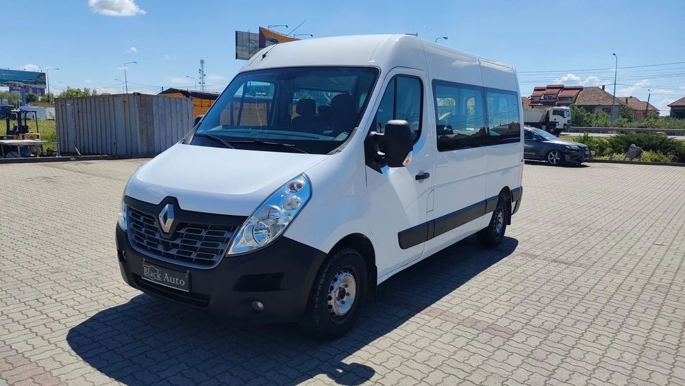 Renault Master 8 + 1 ocuri . Primul proprietar . 2019 . 2.3 diesel . Carte service!