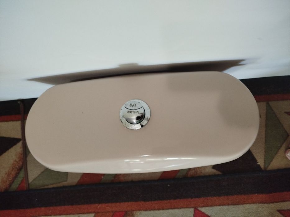 Продавам мивка умивалник