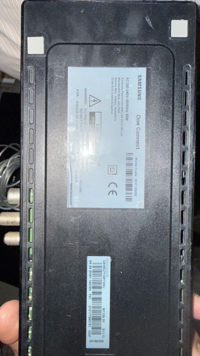 Samsung One Connect Box за QLED телевизори