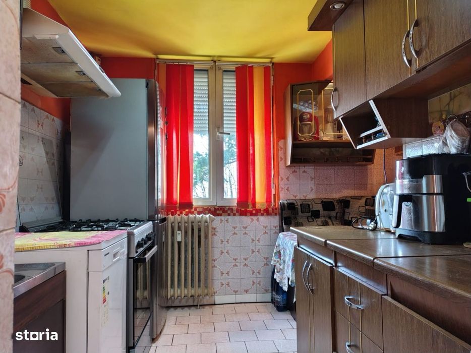 Vanzare 3 camere   Zona Giurgului  Strada Spinis Decomandat