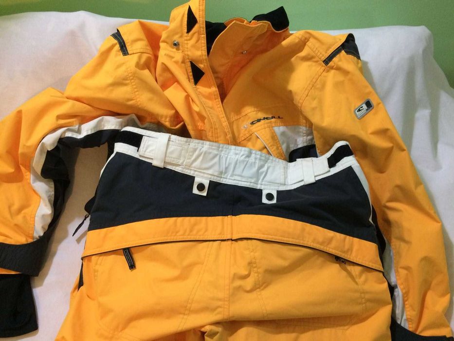 echipament schi ski snowboard GoreTex Vuarnet rossignol atomic salomon