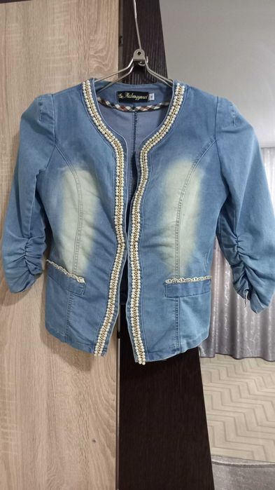 Продам джинсовки женские