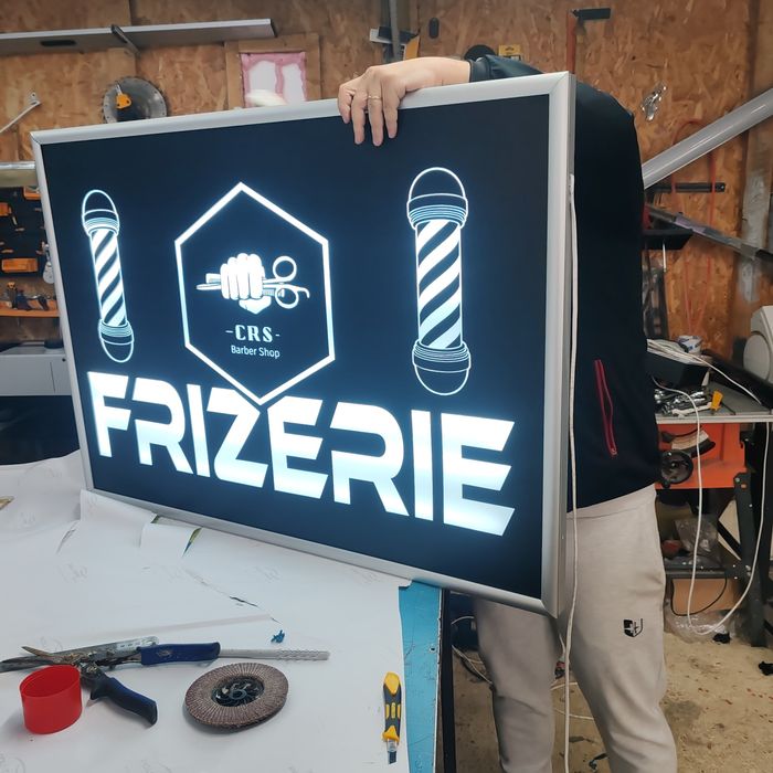 Reclame luminoase ,Litere volumetrice