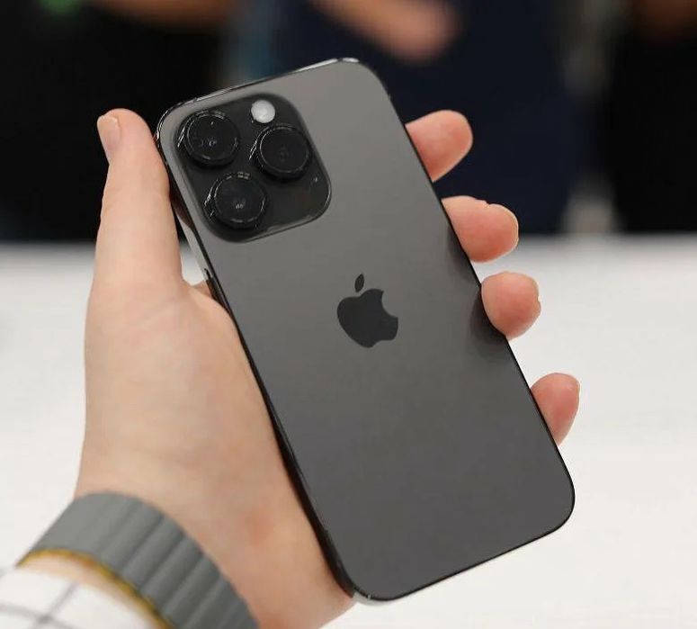 Продам Iphone 14 pro