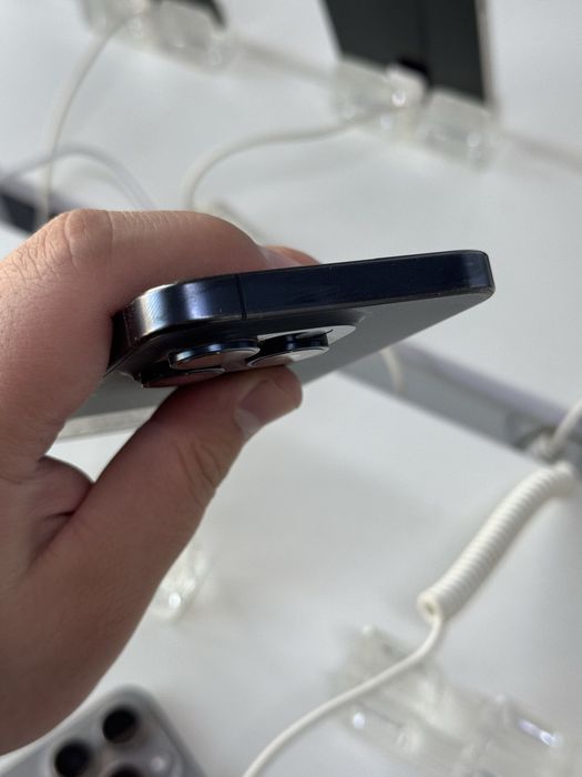 Айфон 15про 256гб 83%