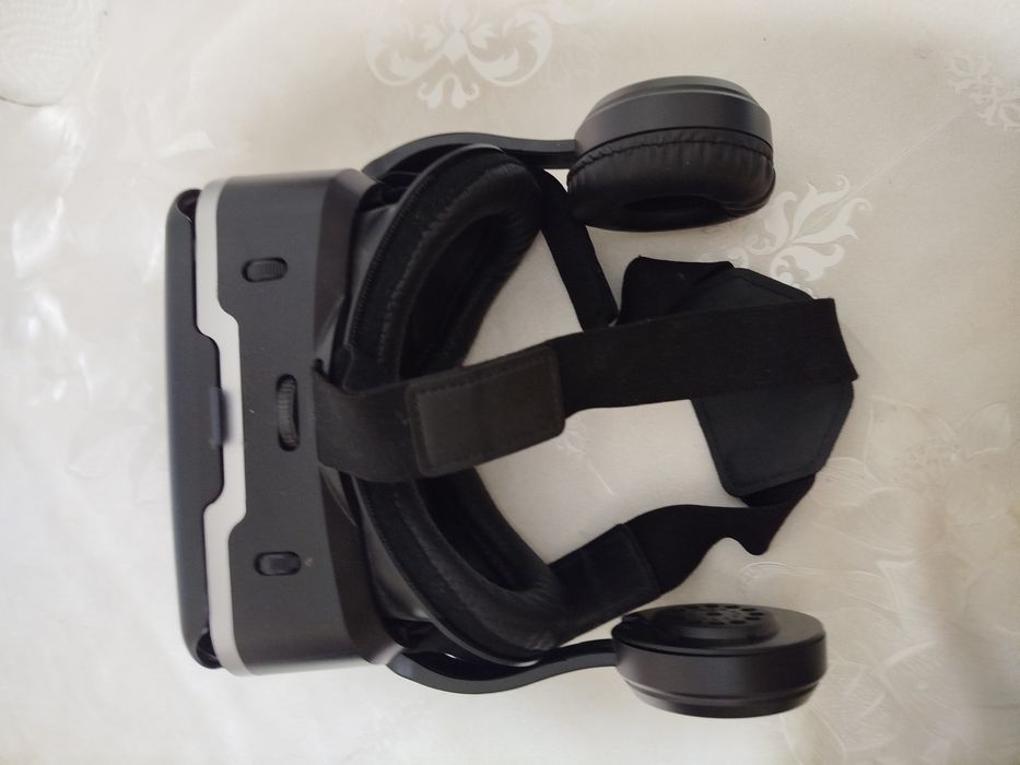 Мобильный  VR шлем