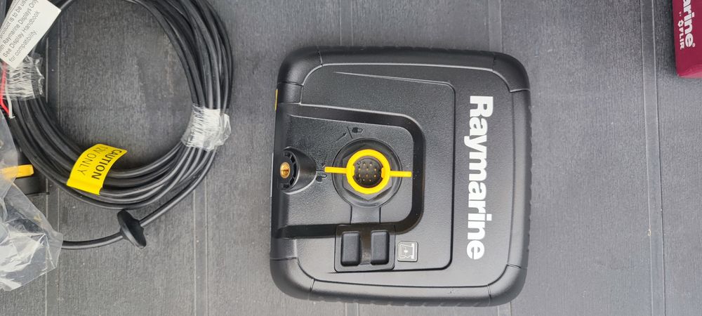 Сонар за лодка за захранка Raymarine wifish  wi-fi