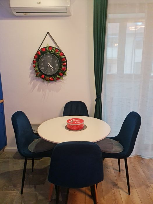 Apartament modern cu două camere de închiriat