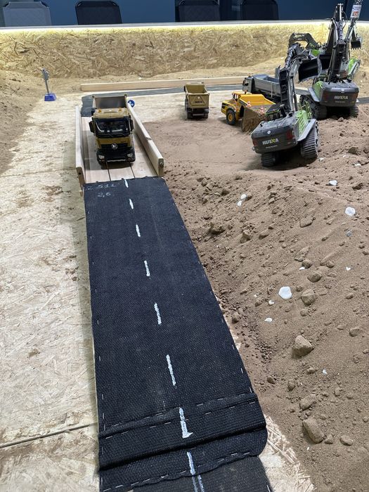 Игрушки для детской игровой