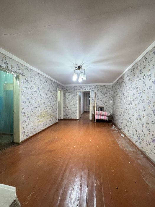 Чиланзар 7 квартал 2 комнатная 4 этаж 5 этажного дома 2х6