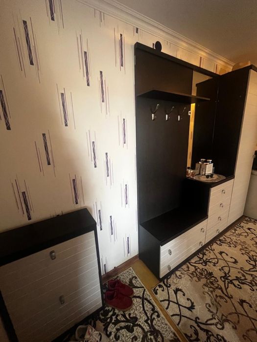 Продам рихожая мебель б/у