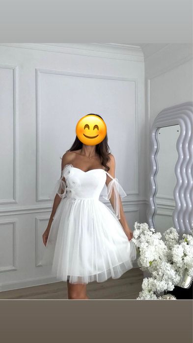 Бяла тюлена рокля