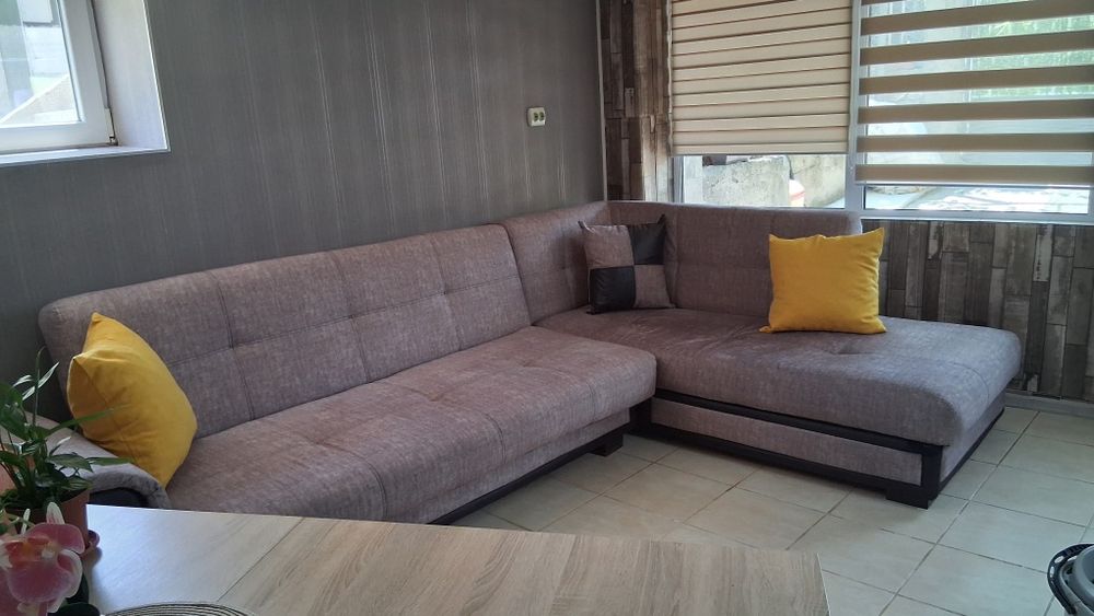 Продава се диван