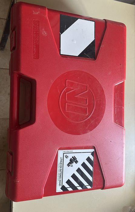 Foarfecă electrică profesională INFACO F3010 (cu valiză și accesorii)