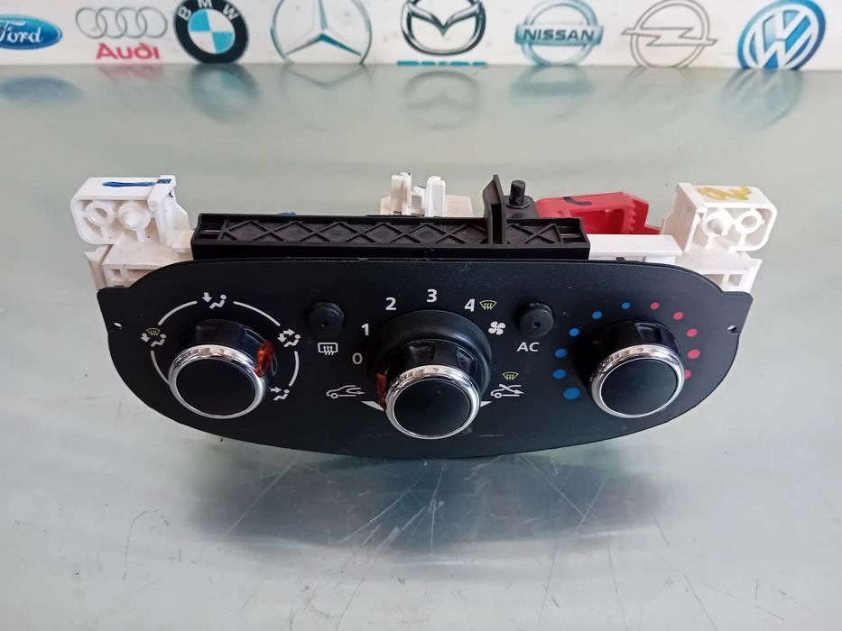 Panou Modul Comenzi Clima AC Dacia Duster 2010-2017 Motor K9K838