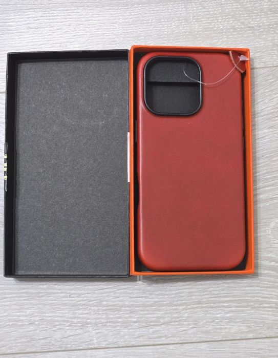 Husă piele SHIELDON iPhone 16 Pro - Retro Red, Magnetică, Slim, nouă
