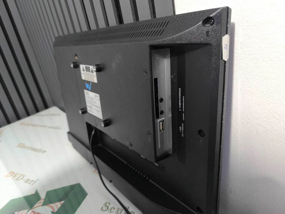 Televizor PURE LED22CH1001 22 inch LED cu porturi multiple