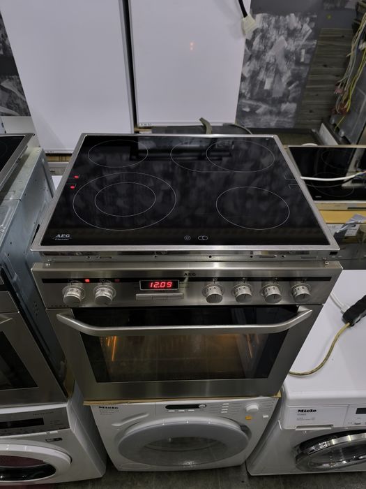 Фурна с котлони AEG E33512-4-M - 8 Функци с вентилатор Топ оферта