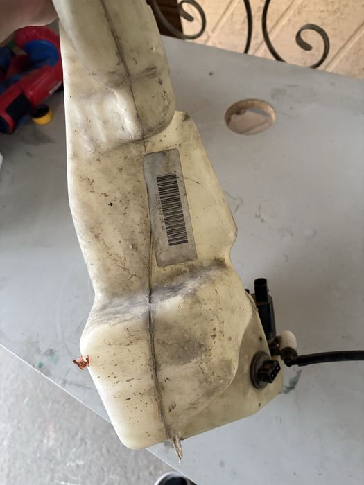 Бачок омывателя Мерседес Mercedes