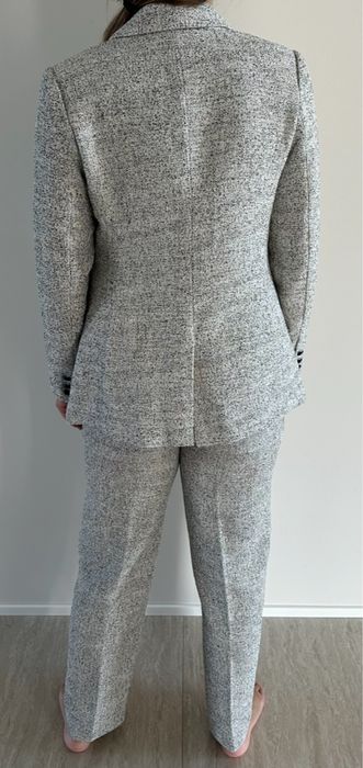 Дамски костюм