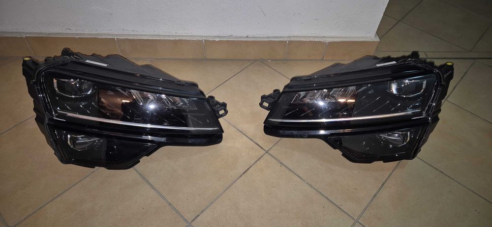 Faruri LED originale Skoda Karoq