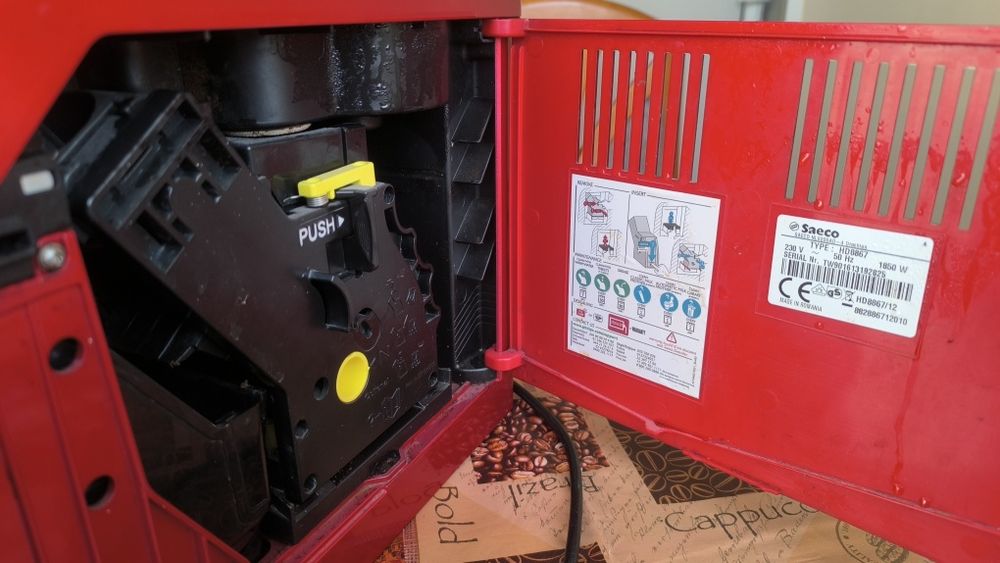 Saeco Minuto HD8763/09,Устройство за пяна, Керамична мелачка, Авт.почи